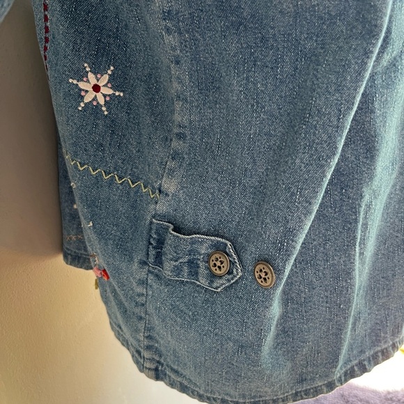 SOLD Christopher & Banks Embroidered Denim Shirt with Snowman Design Hol - Picture 9 of 12